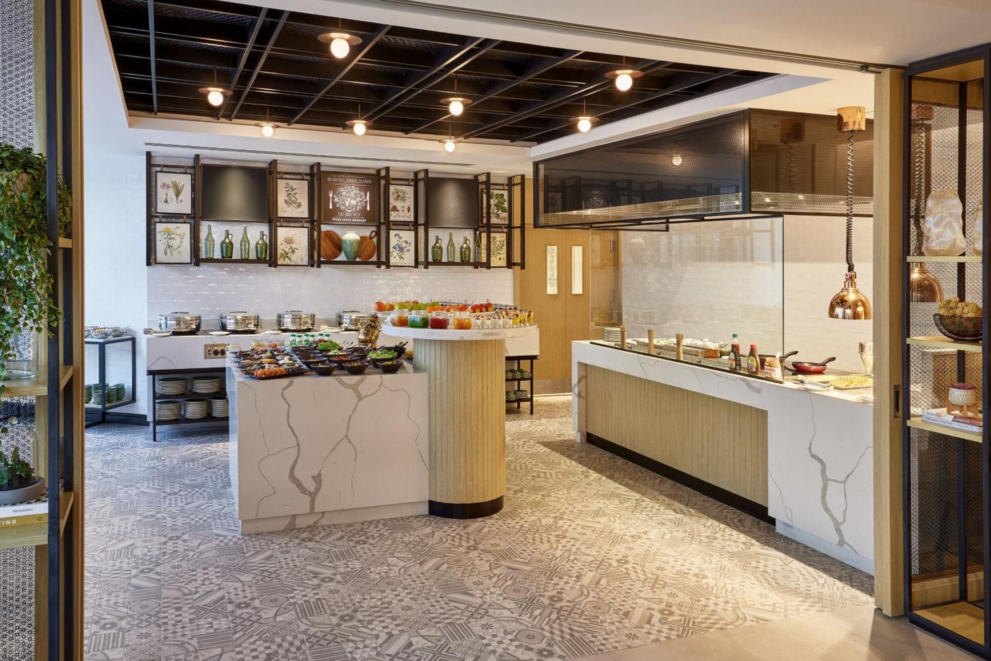 Courtyard By Marriott Jubail Hotel Bagian luar foto