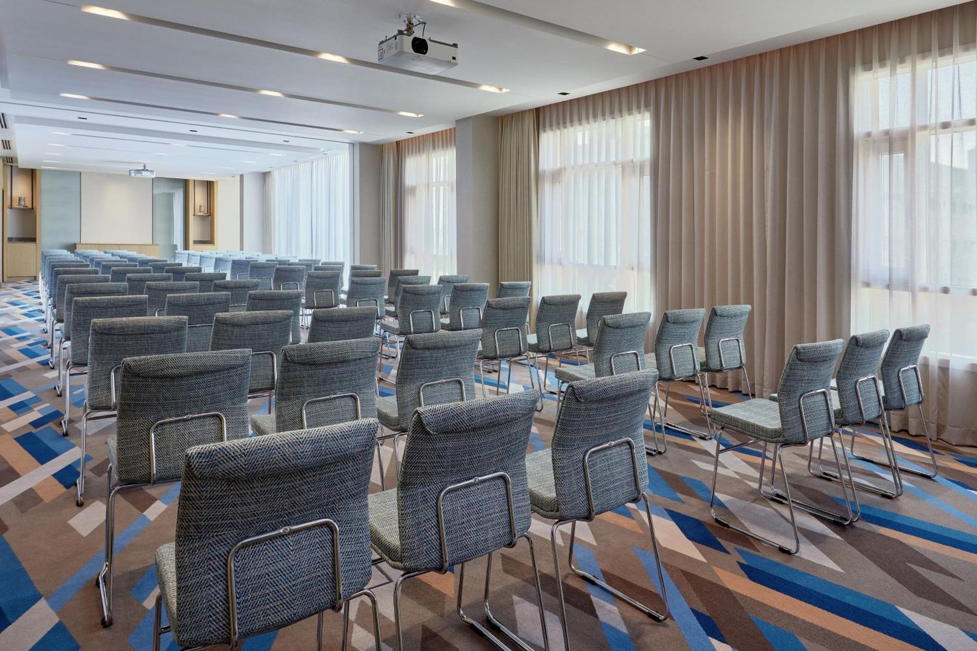 Courtyard By Marriott Jubail Hotel Bagian luar foto
